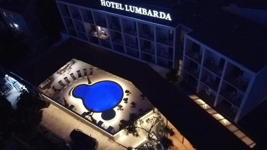 Hotel Lumbarda Exterior foto
